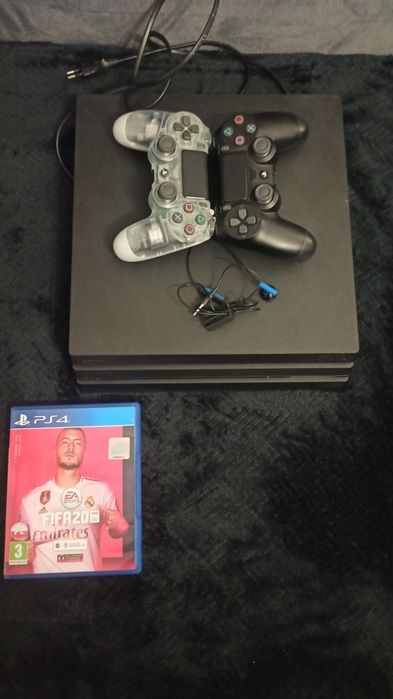 PlayStation 4 pro mało używane CUH-7216B  soft 12.02