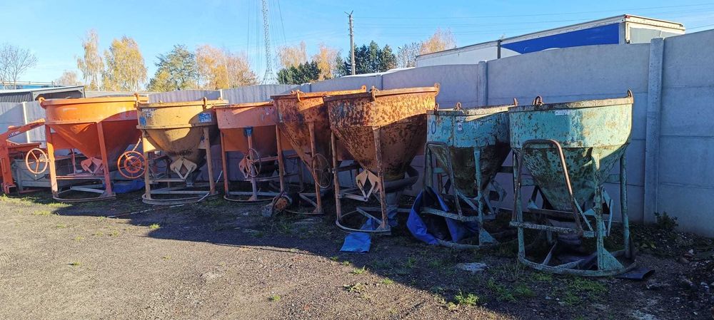 Lej leje do betonu cement dzwig 500 do 2000 litrów kontenery HDS dzwig