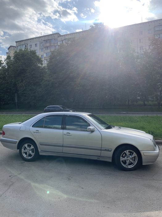 Продам мерседес w210