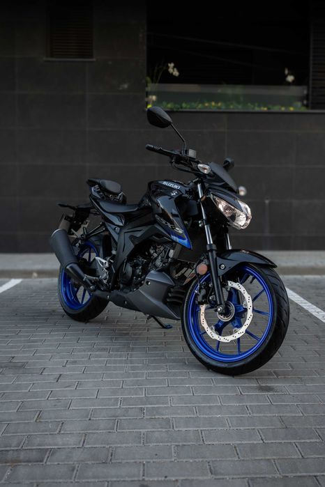 SUZUKI GSX-S125! Como Nova!