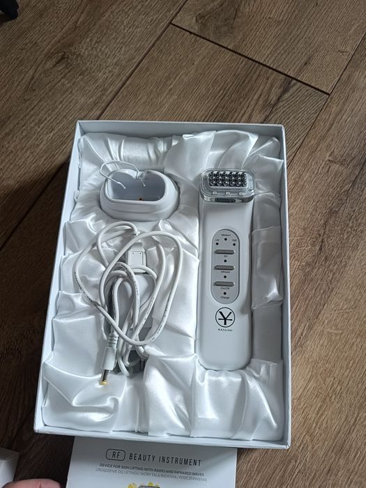 Urządzenie do liftingu twarzy