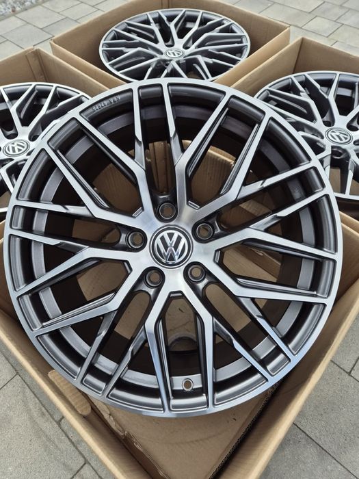 #RS4 Alufelgi PFP R18 5x120 VW T5 T6 Caravelle Multivan Czujniki TPMS