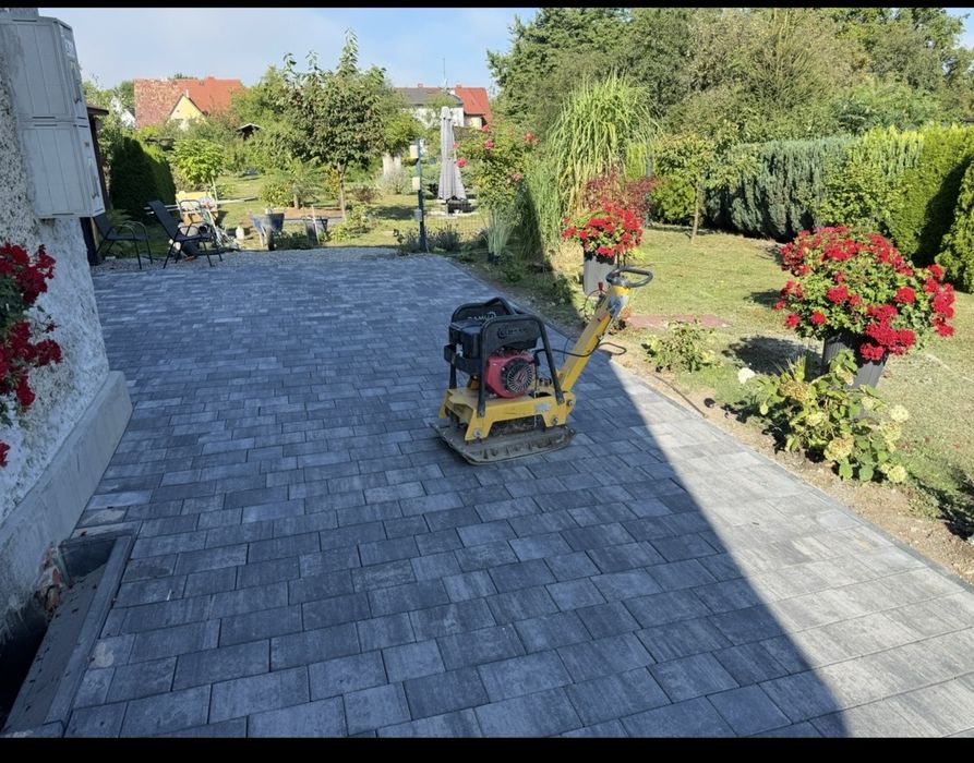 Usługi mini koparką i brukarstwo