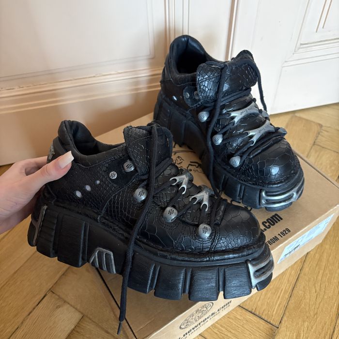 new rock 38 piton escama