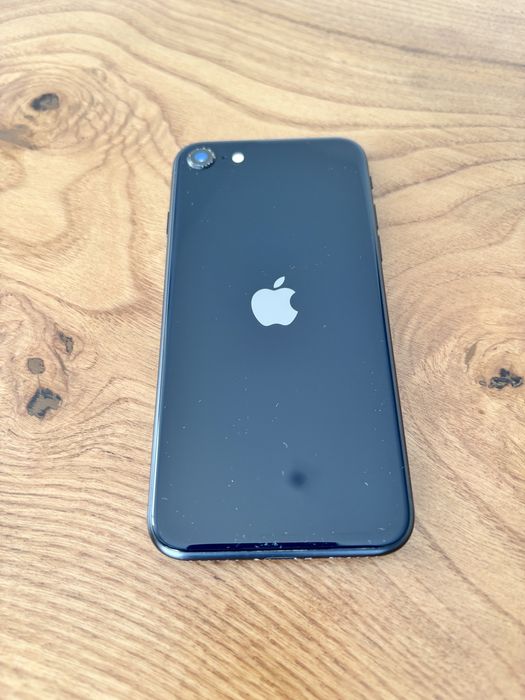 iPhone SE 2022 - bateria 84%