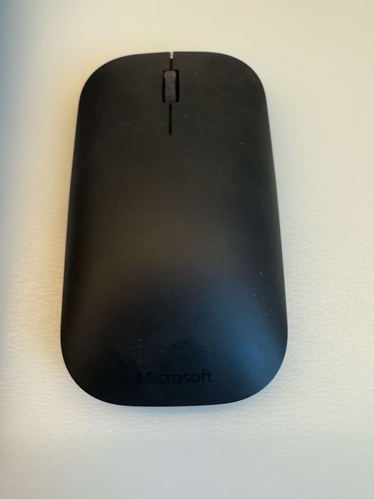 Microsoft Surface i5-6300U / 8GB / 256GB64738548673923124