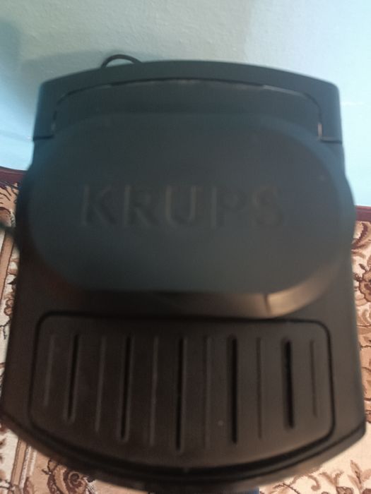 Кавовий апарат у робочому стані