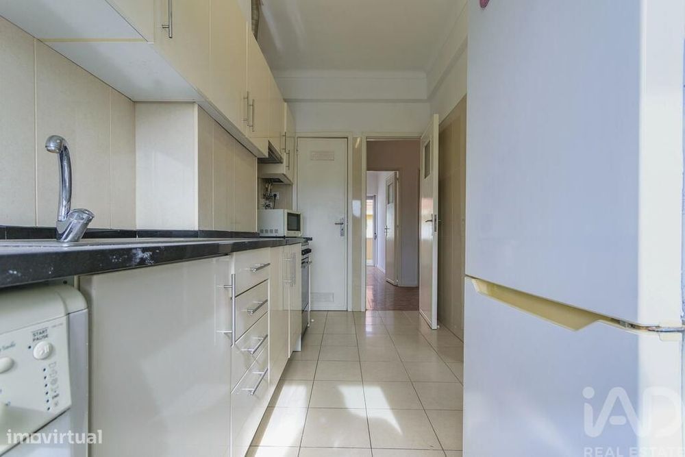 Apartamento T4 em Beato de 86 m2