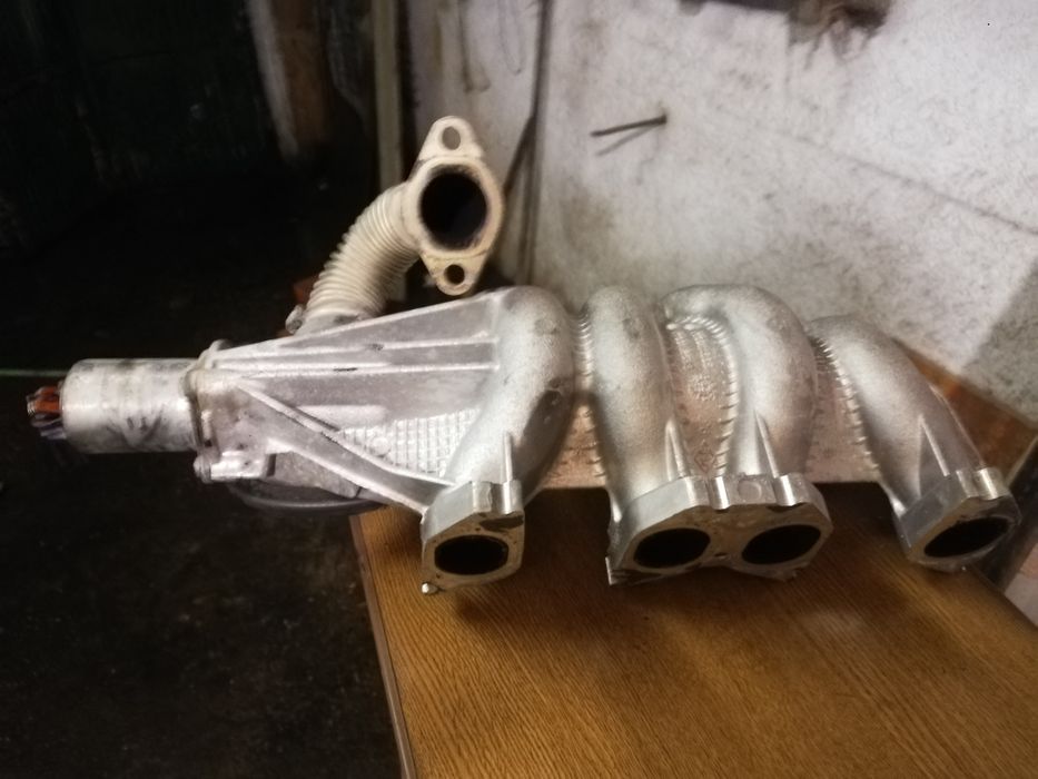 : Bomba Injetora e Coletor de Admissão Renault Kangoo/Megane - Motor F