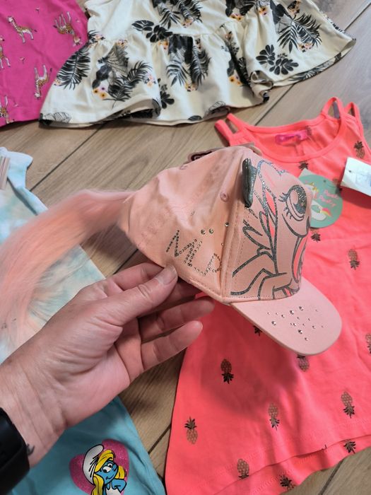 Набір нових літніх речей на дівчинку 98-104 см костюм майка туніка кепка