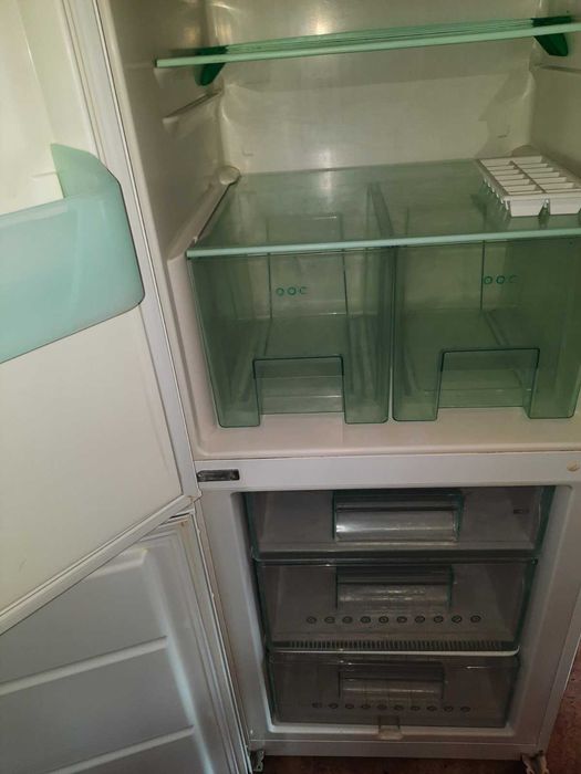 Electrolux холодильник 205 см висота