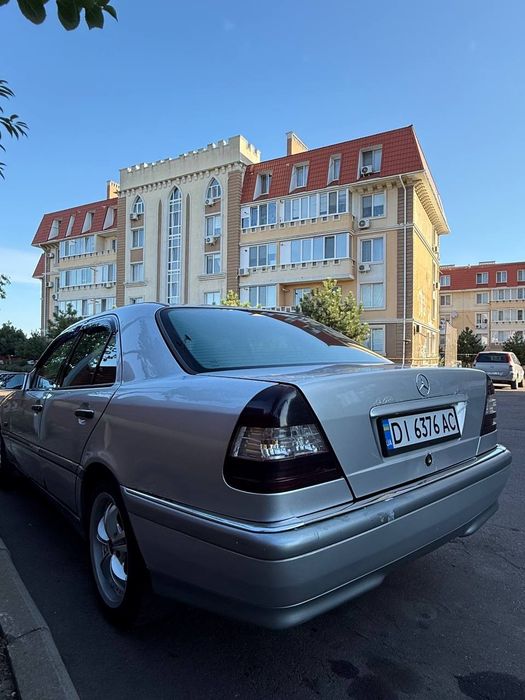 Mercedes w202 2000 год 2.0 газ/бенз