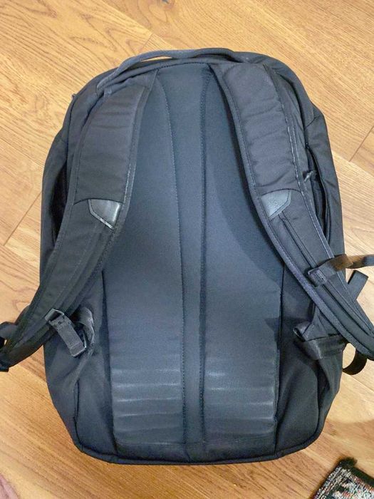 Bellroy Transit Backpack 28L czarny – bardzo dobry stan, okazja!
