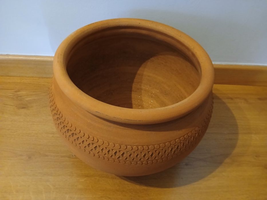 Vaso de barro trabalhado