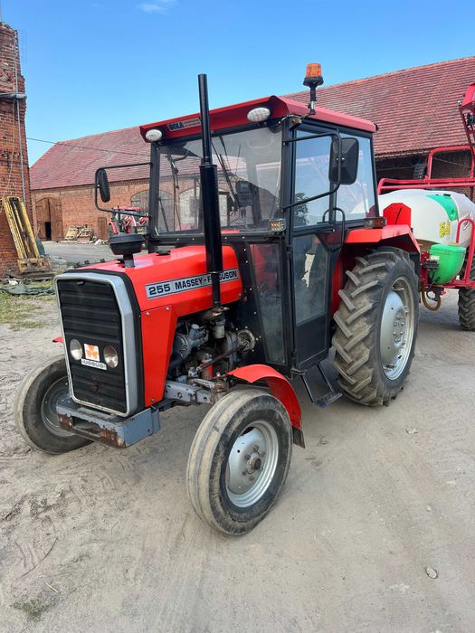Massey Ferguson 255