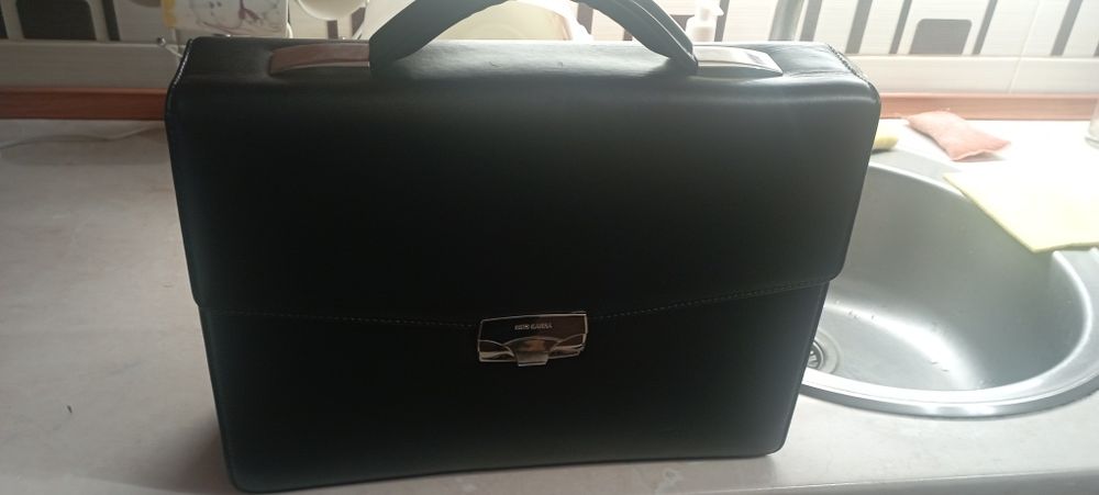 Портфель Neri karra