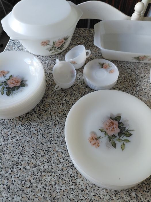 Loiças  antigas para jantar
