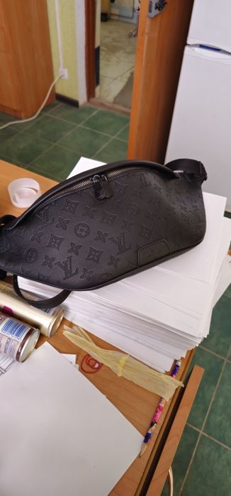 Продам сумку ,бананку луи витон кожа