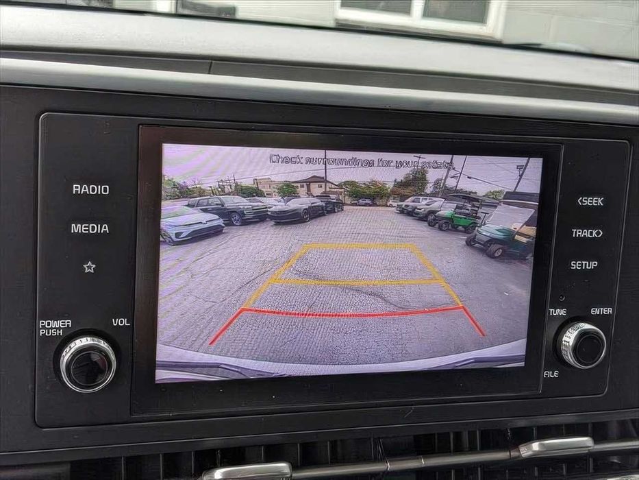 Kia Carnival      2022