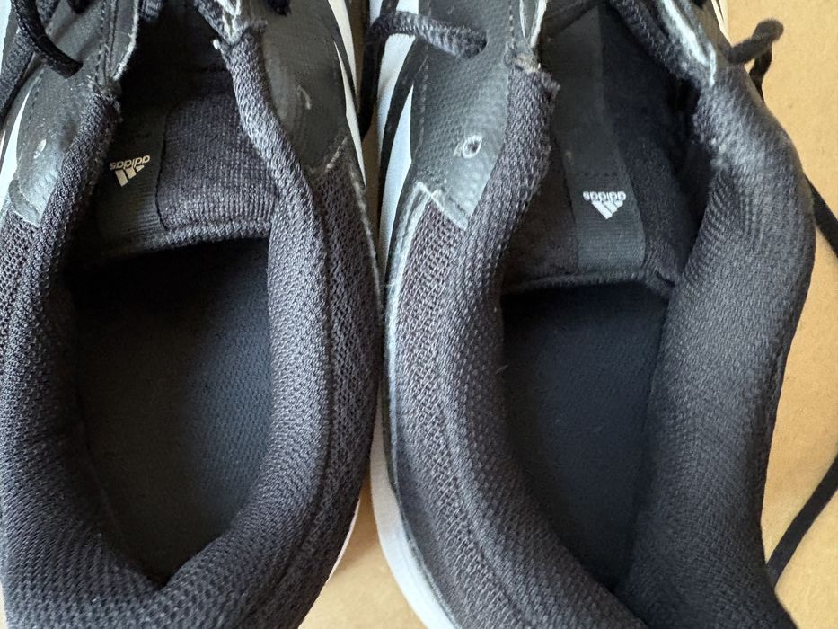 Buty halowe Adidas Ligra 7, rozmiar 42 i 2/3