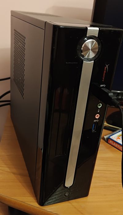 Mini obudowa SSF Chiftec + zasilacz Chieftec