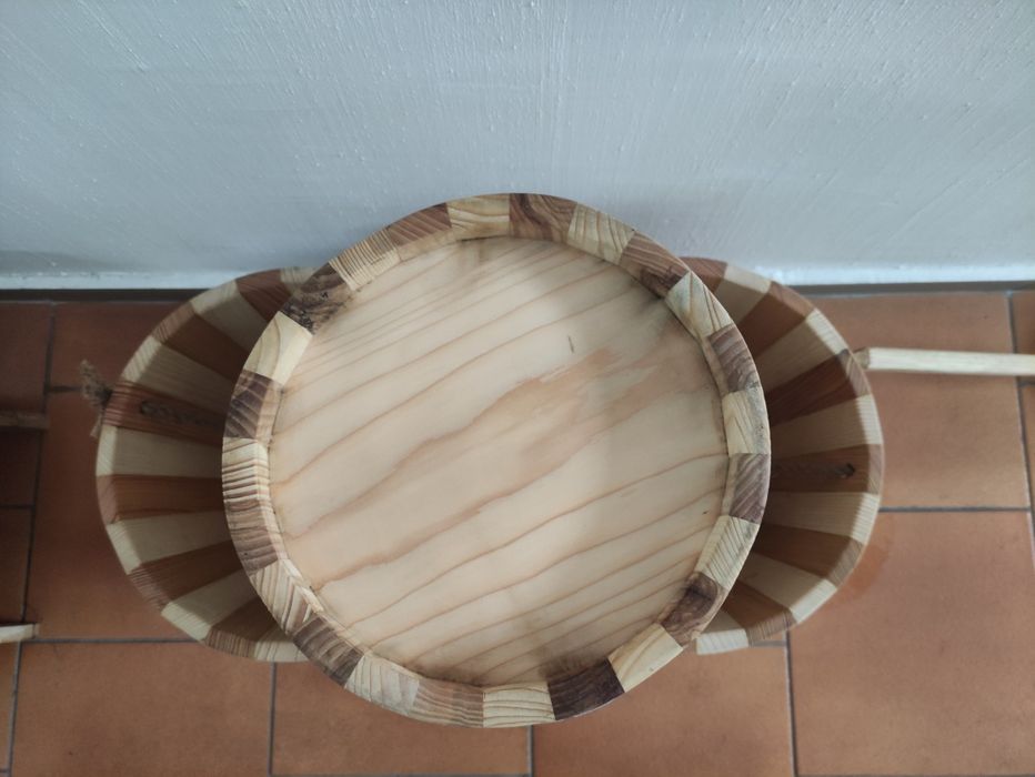 Відро дерев'яне, водопади