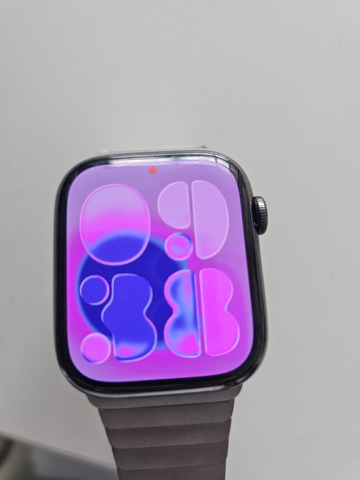Apple Watch Series 8 45mm GPS+Cellular em aço inoxidável