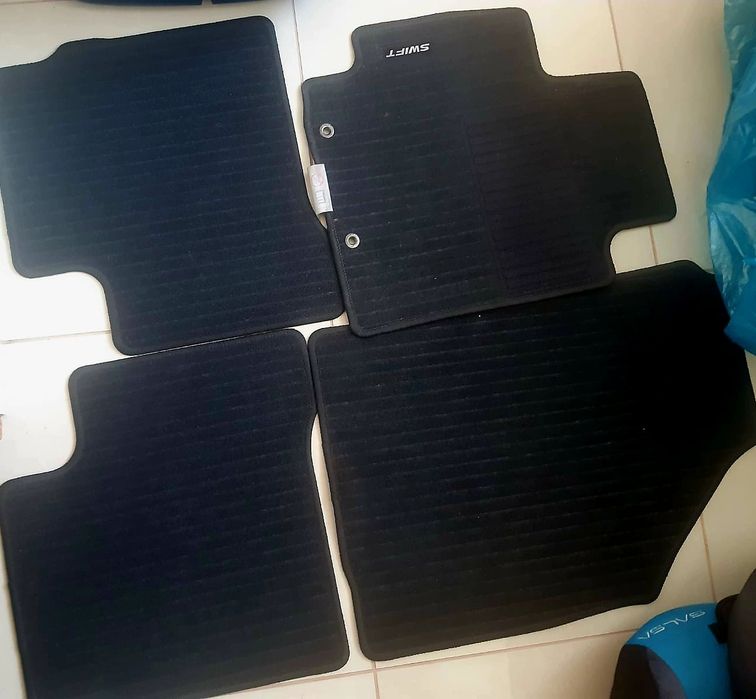 Dywaniki samochodowe NOWE welurowe Suzuki Swift 6 komplet