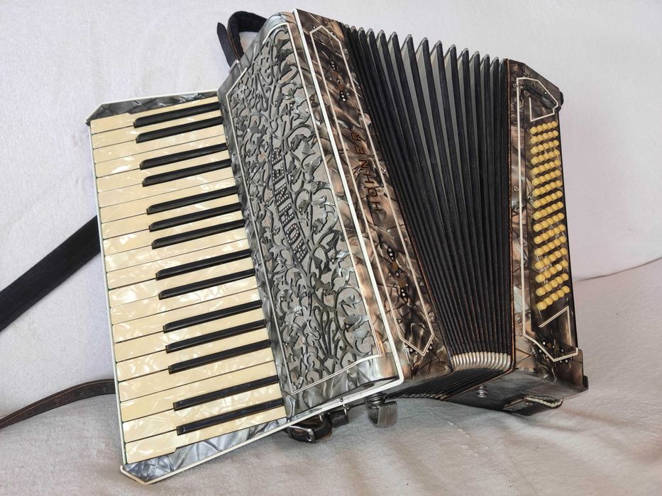 Akordeon niemiecki: Hohner