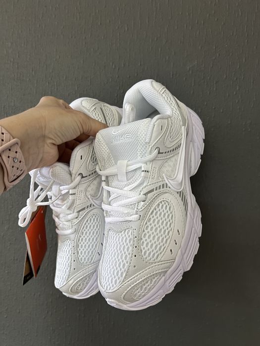Жіночі кросівки преміум якості Nike V5 RNR