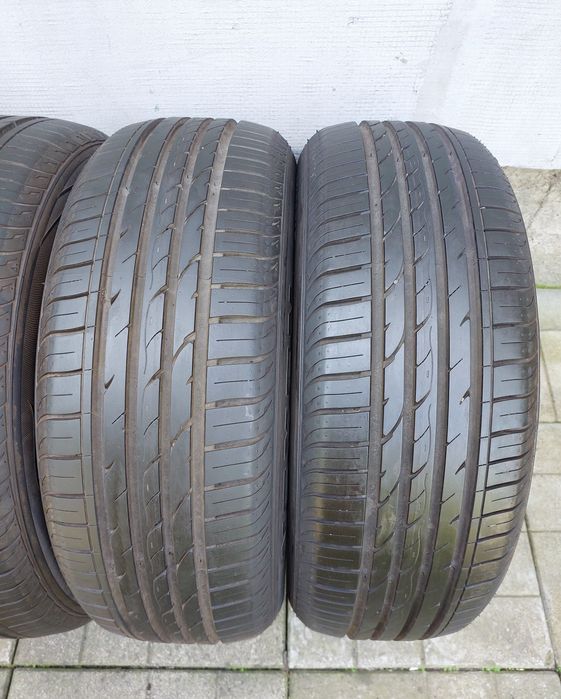 Шини 4шт  як Нові  r15  185-60 Nexen