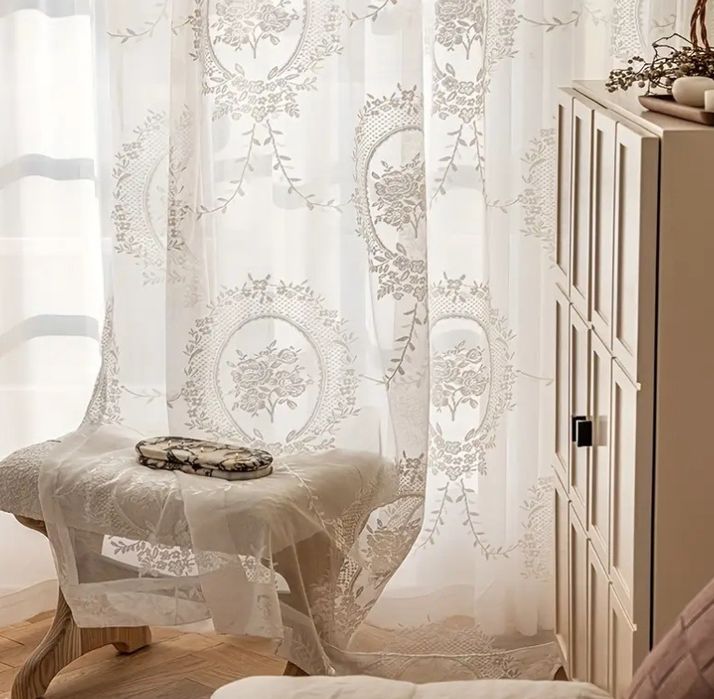 Białe ecru długie firanki w róże styl romantic vintage shabby chic
