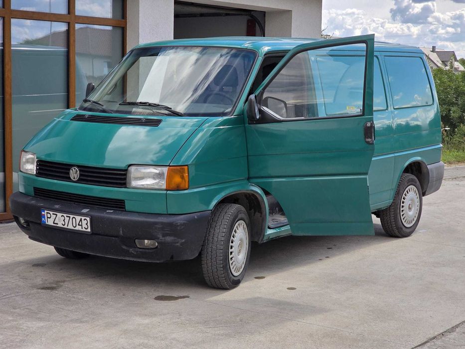 sprzedam VW T4 – jeździ bez zarzutu, wymaga poprawek blacharskich
