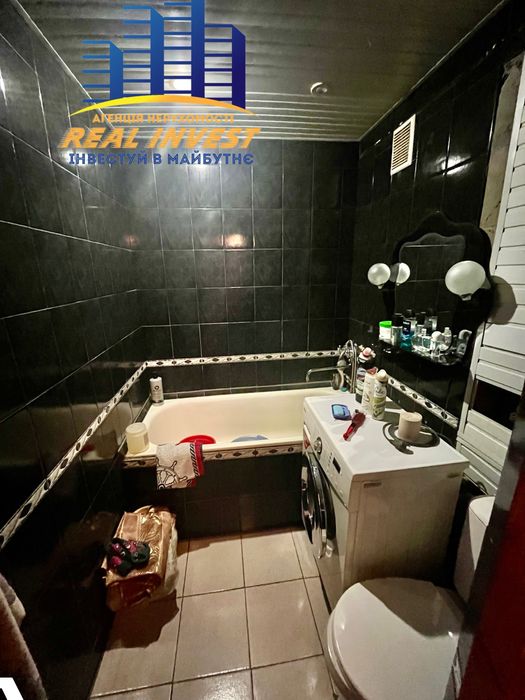 Продам 3 кімнатну квартиру  центр