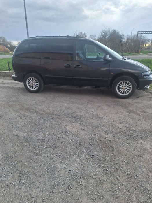 Продам автомобіль  CHRYSLER VOYAGER