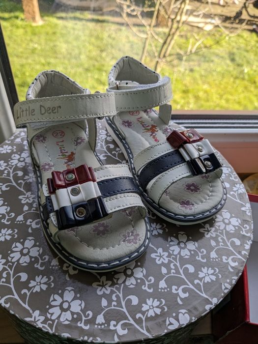 Шкіряні ортопедичні босоніжки для дівчинки