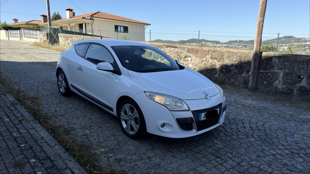 Renaul megane coupe — fotografia 3