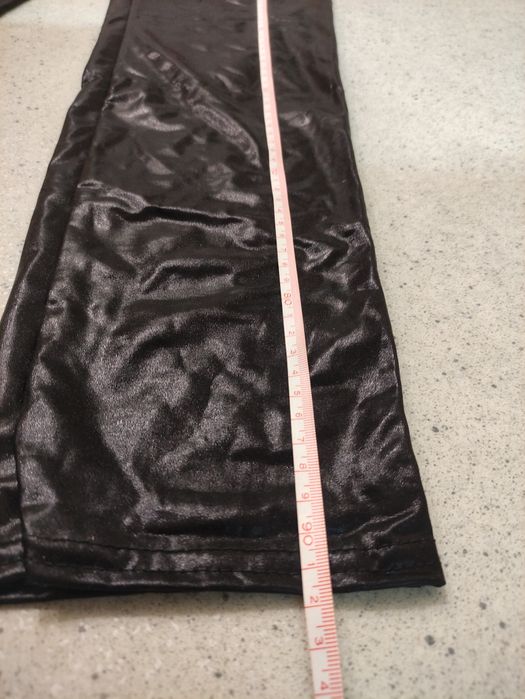 Виниловые штаны брюки