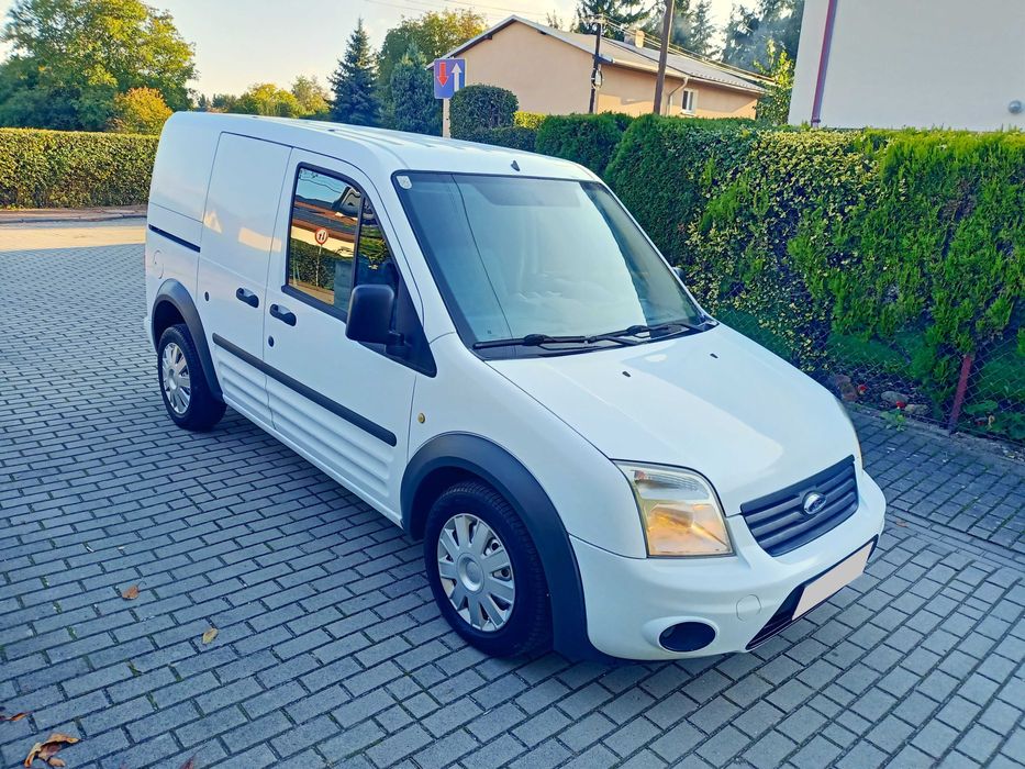 Ładny Ford Transit Connect Klima Lift 1.8 Diesel 90KM Furgon/Blaszak