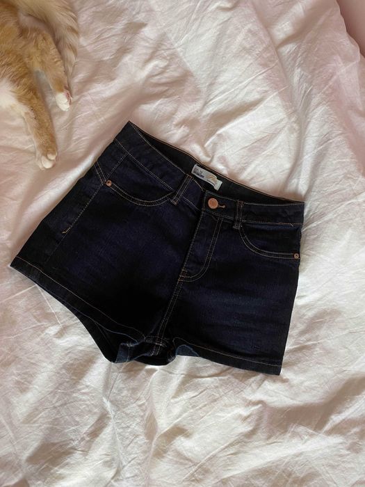 spodenki z wysokim stanem