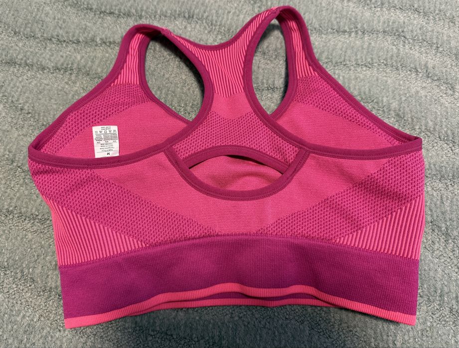 спортивний топ від puma