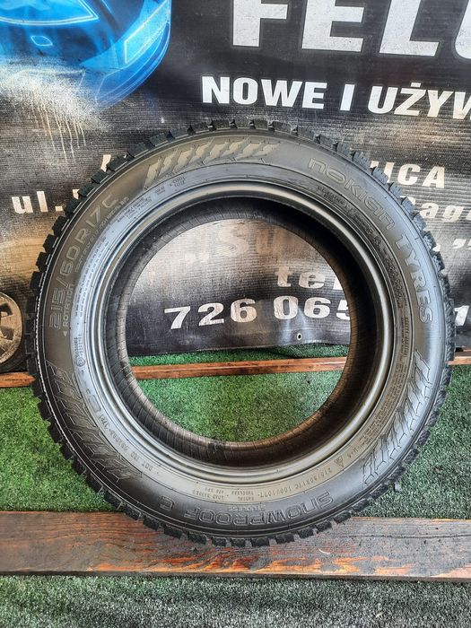 Opony zimowe 215/60/17C Nokian wzmacniane Para 9mm jak  Nowe