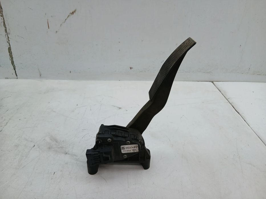 Pedal do acelerador OPEL Astra H Caravan (L35)