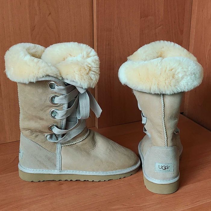 Угги UGG c лентами
