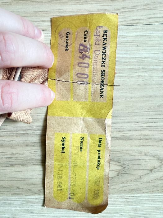 Damskie rękawiczki skórzane PRL  z metką, brąz r. 21