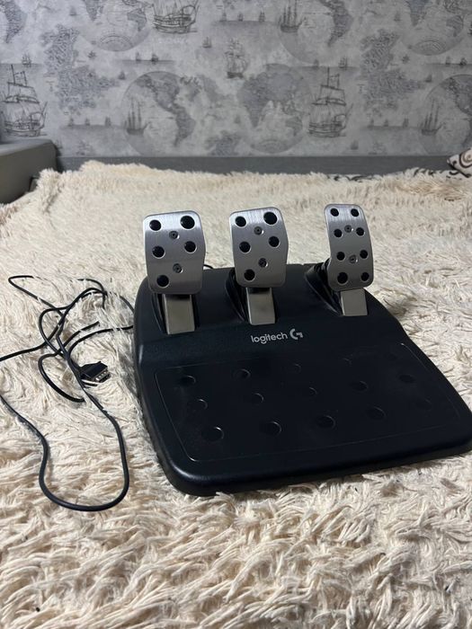 Ігрове кермо Logitech G920 + коробка передач(нова)