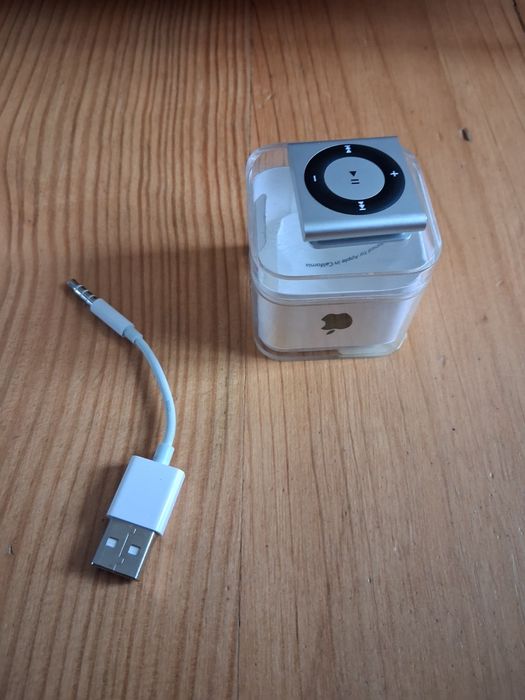 Ipod shuffle 4 2gb ideal