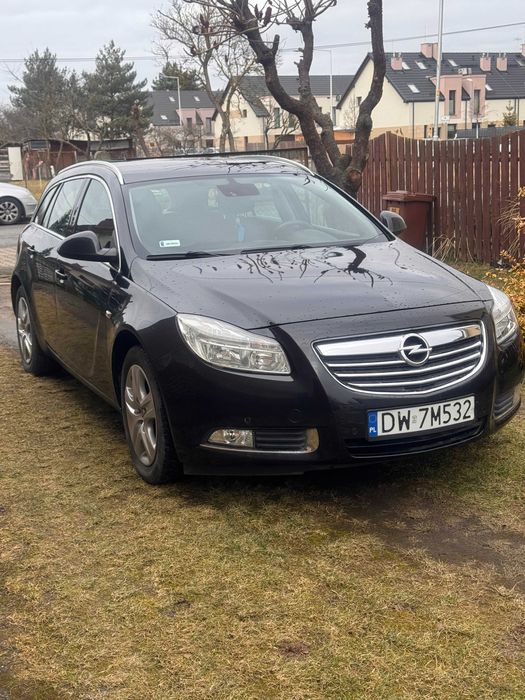 wygodna limuzyna z dużym bagażnikiem + bagażnik na rowery