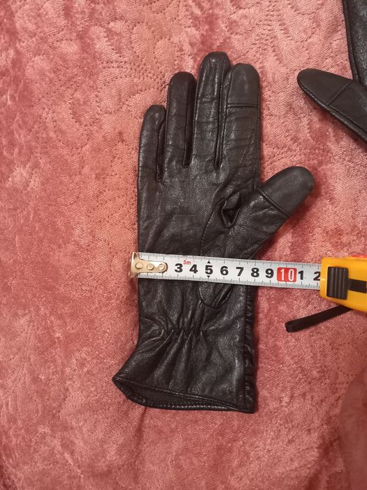 Нові шкіряні жіночі перчатки