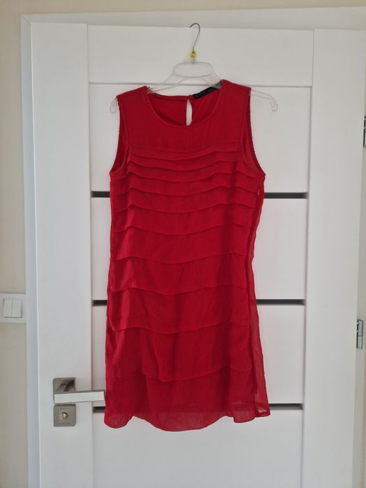 Sukienka z falbankami Zara S